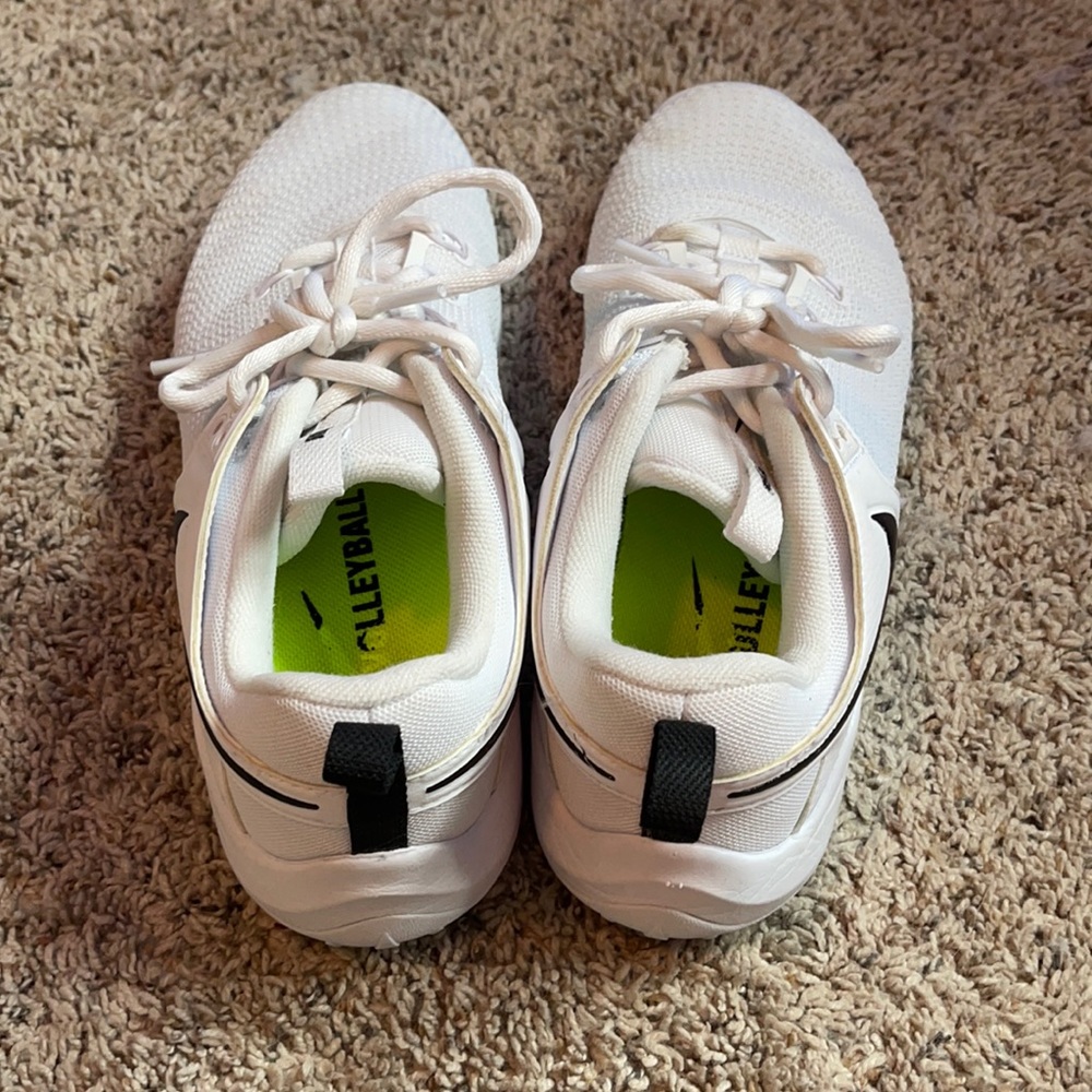 Women’s NIKE volleyball shoes